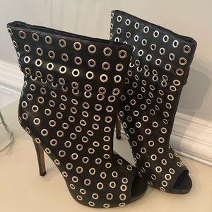 Black Heeled Boots